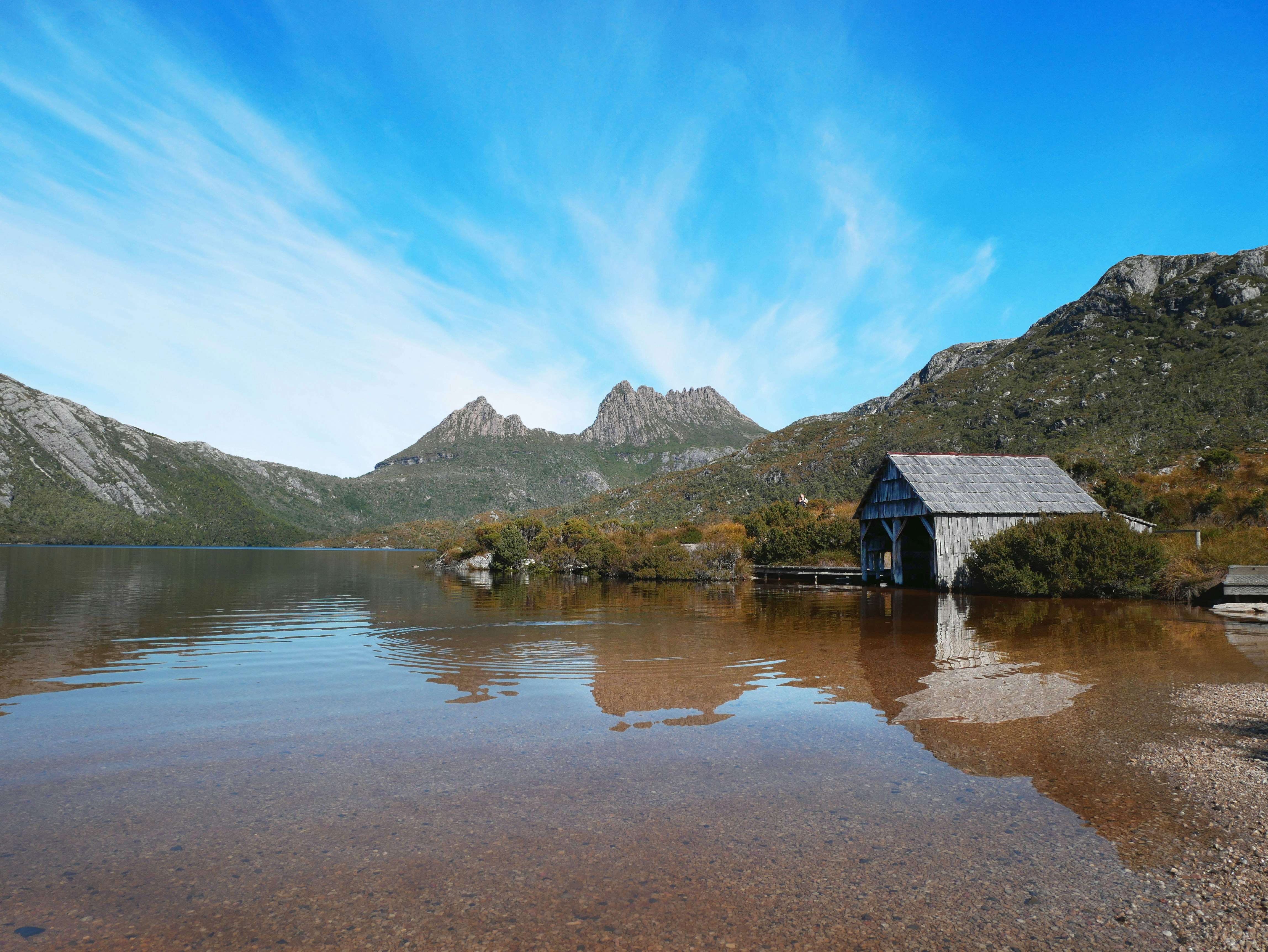 lake and cradle mountain